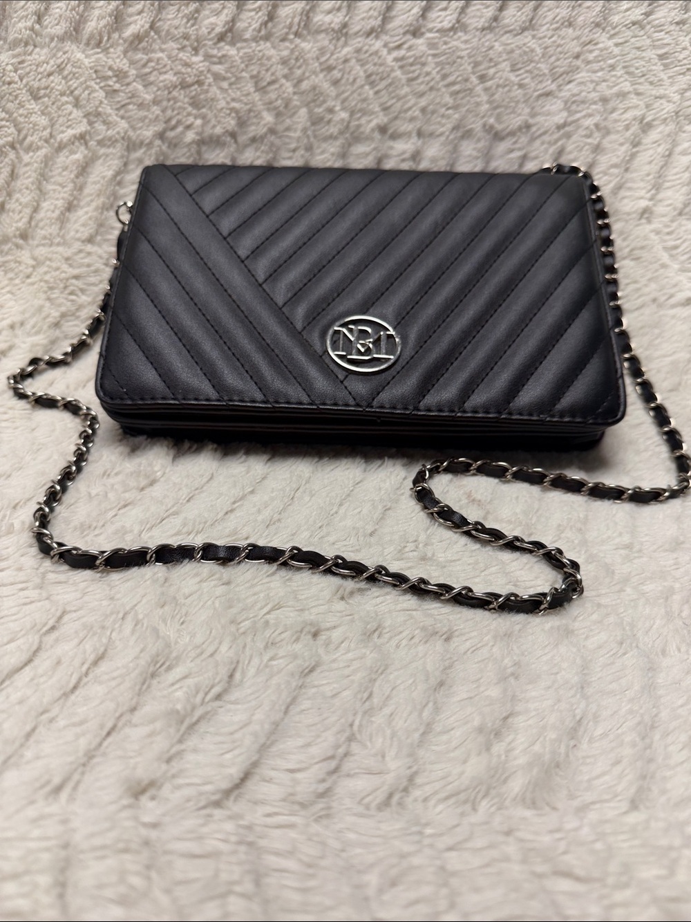 Studio Badgley Mischka black quilted envelope Crossbody shoulder bag chain NWOT